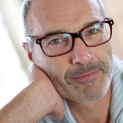 DavidSa53488896's profile picture. #Éditeur à @AnimaStudioProd Écrit plus qu’il ne parle. Est aussi diplomate que Rambo sous Red Bull (les bons jours). #JeVaisTeLaFaireTaPutainDeGuerre 😎