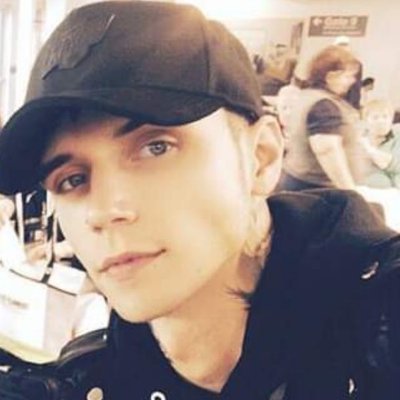 HowlingGoddess's profile picture. 🏳️‍🌈 Lover of 🐺🐺, HORROR movie fan queen!! Savage Garden, Journey, Metallica, Queen, Adam L. Panic, BVB, Andy B to name a few!!
Happily taken 💗1/1/23