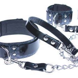 kitiku072's profile picture. 大阪住みです。40代です。支配、調教でしか性的快感を得れないSです。 性癖はリアル奴隷、SM婚、挿入より苦痛を与えて支配するのが何よりの快楽です。全頭マスク、首輪、リード、口枷、手枷、足枷、玩具、野外露出、スパンキング、鞭打ち、首絞め、ビンタ、イラマ、淫語落書き、支配、性奴隷、複数、公衆便所