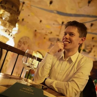 Könyvek, filmek, foci, kosárlabda, rossz szóviccek - nem feltétlenül ebben a sorrendben.
