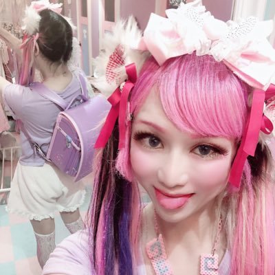 Ikuちゃんcandye Syrup 原宿派手髪美容師19歳 Ikuviva Twitter