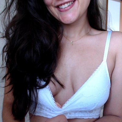 Modelo no Câmera Hot @camerahotbr
Faça seu cadastro pelo link e me conheça melhor.