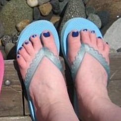 I’m just a wine-loving, mom of 2 who paints her toes blue & listens to The Killers.