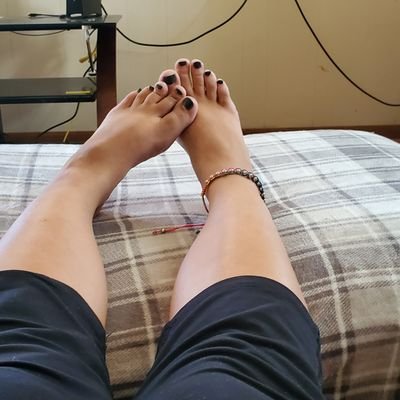 selling feet pictures and/or videos 😉