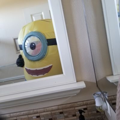 Androidbot777's profile picture. 😳