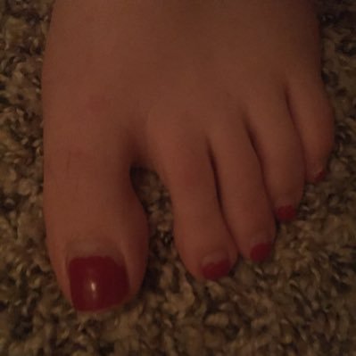 DM for feet picks (feet picks for sale) $5 per pic, $10 for videos & special requests