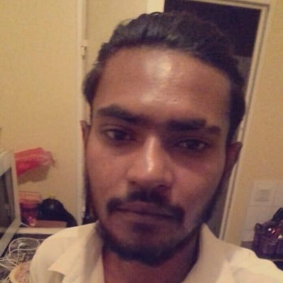 SachalKannan1's profile picture. Peace n'Lovés, pas Peace n'Love