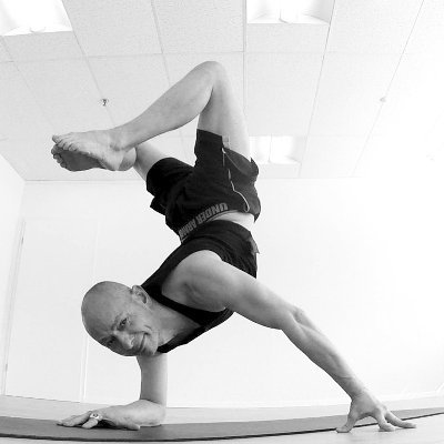 AtelierFreeFlow's profile picture. ➡️Small Groups - Personal & Online Training
➡️Movement & Mobility Instructor
🤸Join the Movement👇🏻