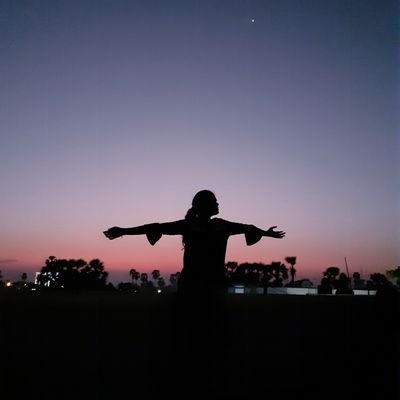 thilaks_007's profile picture. ♡Medico @GEMC👩‍⚕️