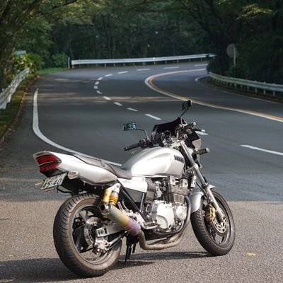 1994生まれ
やまなし　

特にXJR、V36スカイライン乗りの方フォローさせていただきます(^-^)
最近バス釣りも再開しました。

無言フォロー大歓迎です！

#V36
#XJR400R
#バイク好きと繋がりたい
#車好きと繋がりたい