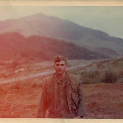 US journalist in Asia 1985-2021. US Army Vietnam vet, USMCR. 自由撰稿人，在台北，香港，北京, 仰光, 河内 工作30多年