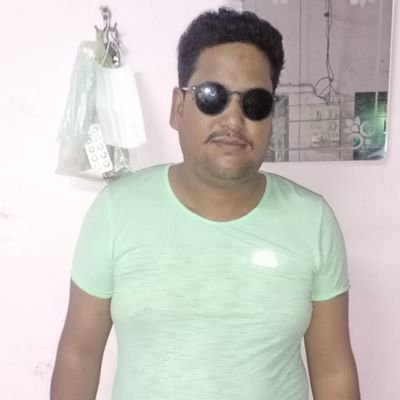 UsmanSi18695178's profile picture. Usman