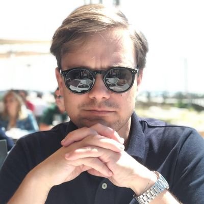 Palmaníaco, sportinguista e liberal.