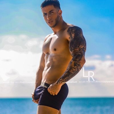 miamicubanos's profile picture. 