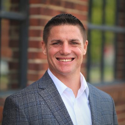 #CRE professional. #CCIM. Advisor to #cre investors and developers in #Nashville and #MiddleTN. Striving to do things differently in the industry.