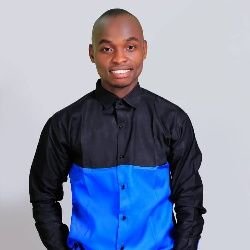 Fashion designer ✂️✂️
UI/UX Designer in view
Entrepreneur 📍📍
KingdomFinancier❤️❤️