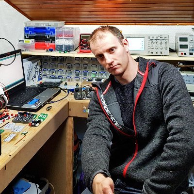 NeoprodFX's profile picture. Youtubeur, Maker et designer 3D.
Je teste et donne mon avis objectif sur les imprimantes 3D.
Je fabrique également des droïdes Starwars fonctionnels.