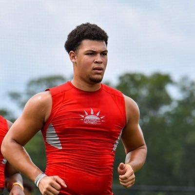 6'5/256/OL/DL/TE, Varsity HW Wrestler/ Class of 2022 Kempsville High Scool,Va Beach Va official NCAA ID. 2009916161 https://t.co/Eufy44oQCP