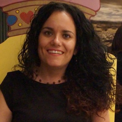 Educadora Social, mare, lectora, viatgera, optimista, catalana i moltes altres coses més. En costant evolució!