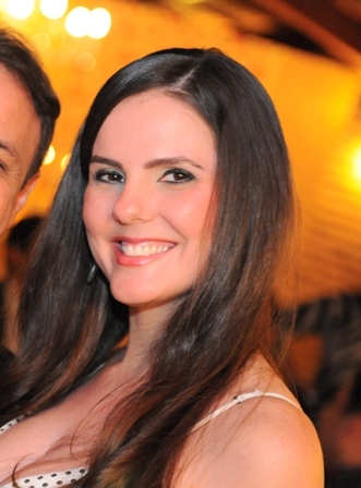 Jornalista, assessora de comunicação, apresentadora, professora universitária e mamãe coruja!!!