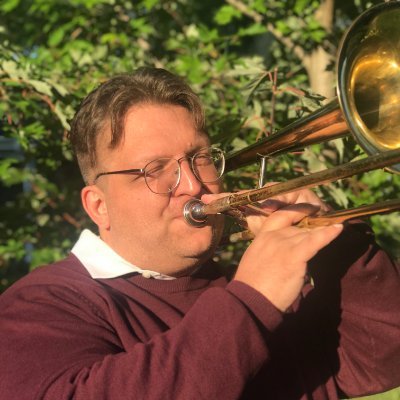 (♂️/He/Him/His) Husband, father of three, web guru, all-around geek, #trombonist ♪♫, and Star Wars fanatic, #RADICALleftist (w/o skateboard)