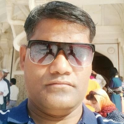 समाजसेवी । हर धर्म का सम्मान । इंसानियत है पहचान ।
