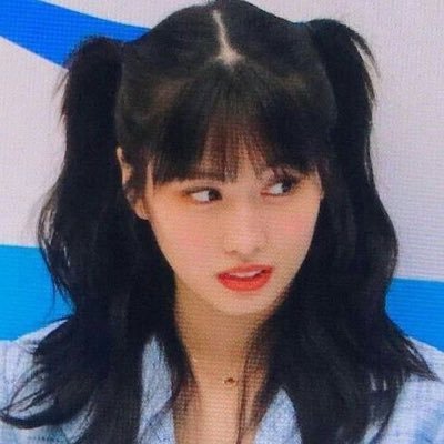 olympusmomo's profile picture. she/her