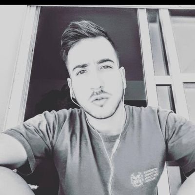 erwinini_1's profile picture. Derecho UM.

Constancia y esfuerzo, la clave del éxito.