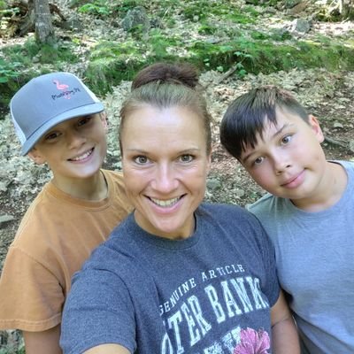 diane_shores's profile picture. I am the librarian at Crestwood Middle School.  I love books, technology, STEM activities, and teaching kids to be independent, curious thinkers!