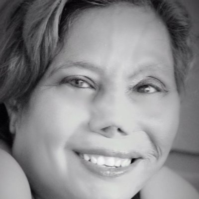 Linguist & Federally Certified English/Spanish & Portuguese Interpreter.Proud model mom.