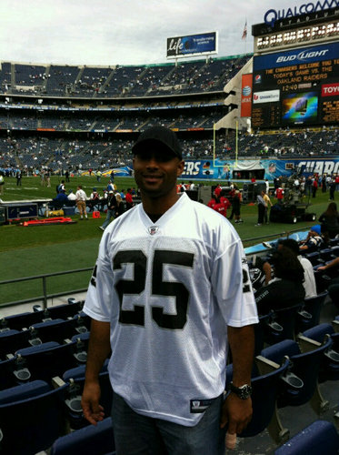 DJORDAN25's profile picture. 