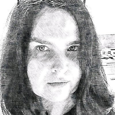 PhD (#Marketing), #MarketingCommunication scholar (an interest in #CustomerEngagement #BigData and #AI). Krakow woman by birth, but Gdansk woman of choice