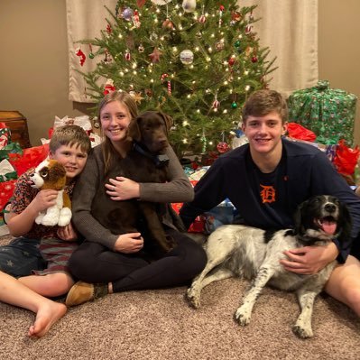 b_mulhollon's profile picture. 