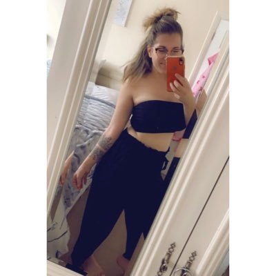 24| Somerset | Chef 👩🏼🍳| Animal Enthusiast 🐶 🐝