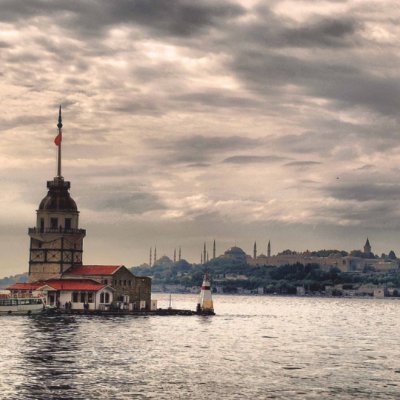 Türkiye'yi bölmek isteyen herkes teröristtir