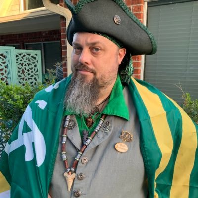 Host of Scoundrel's Inn, Mon & Wed 8pm CST; pirate music for the pirate life. Over 400 episodes avail on podcast platforms... https://t.co/X9MpC5VxFW