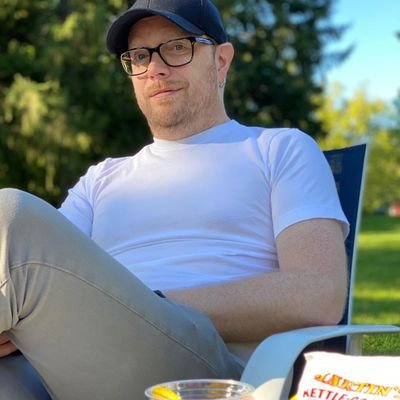 Member of the Canadian diaspora. Software Engineer. Sleeping Enthusiast. Eating Evangelist.