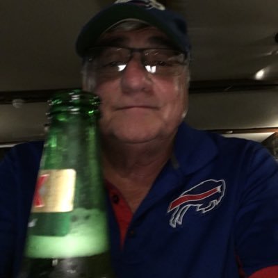 LouDominic19's profile picture. 