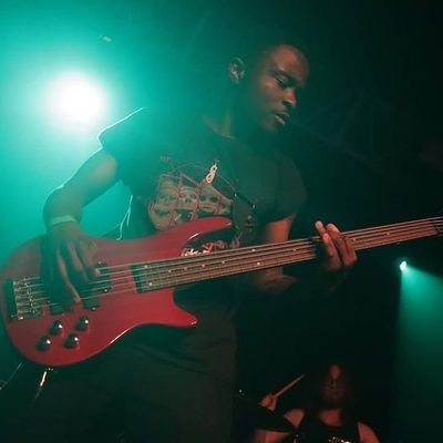 Enjoys drawing, playing guitar, and other stuff.
Bassist for Unnatural Causes and SHARD.
MEng Mechanical Engineering student 🛠