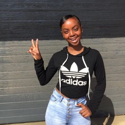 BonoloMadike's profile picture. ig: @Nolox_official
Spontaneous|ambitions|Model|Ke star😊🥂