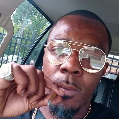 Joke im him crown king