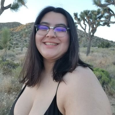 luzcont99's profile picture. 