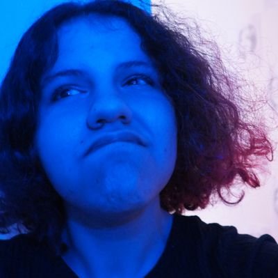 💜 *Purple explorer 💜
She/her🌼
24 yo. (aie)
Un pas de plus dans l'inconnu est un pas de plus vers soi.
Blasée de la vie. (Pas autant que ça finalement)