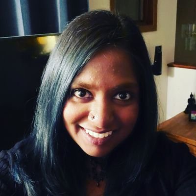 redvelvetiris's profile picture. 