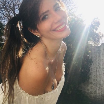 AnabellaSantia's profile picture. Para mí eso de la profesión es algo secundario. Lo básico es sentirse persona.Terapista física/ Ayudante de anatomía/Mi pasión, mi vocación.