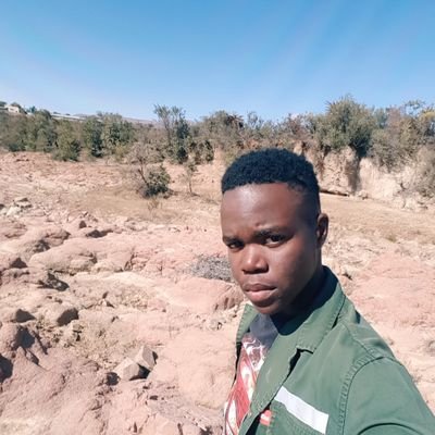 1Mabule's profile picture. Seo se rileng 'kea wela' se beta pelo. Life ain't no crystal stair.

I am a dazzling quasar from a distant galaxy.