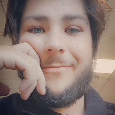 PaulinLhuiller's profile picture. alors ça raconte quoi twitter