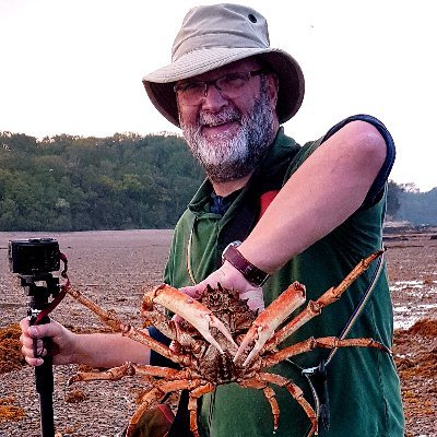 Marine Biologist. Recovering academic. Work in marine conservation at Hampshire & Isle of Wight Wildlife Trust. All my own views on matters marine and more!