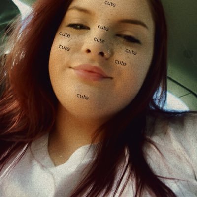 ChelseylouiseEC's profile picture. 