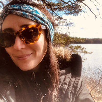 Language teacher and eternal learner. Animal and nature lover. Mid-century Scandinavian design enthusiast.
